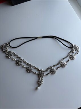Silver Floral Pearl Accent Headband